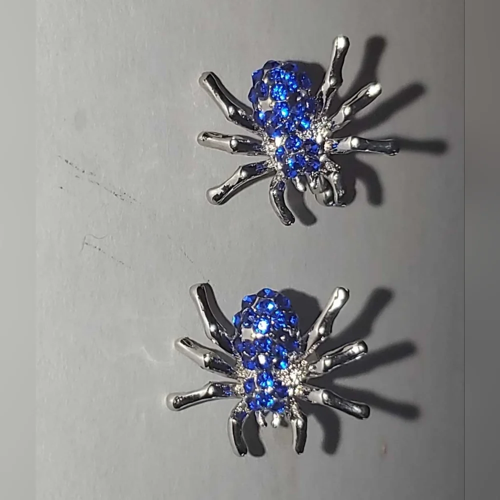 NWT Silver Plated & Bright Blue Rhinestone Creepy Spider Cufflinks